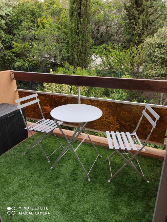 La Desirade Avec Parking- Port - Wifi Couchage En 160 Neuf Apartment *