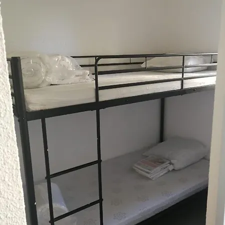 T1 Cabine 4 couchages climatisé centre port refait à neuf Agde Extérieur photo